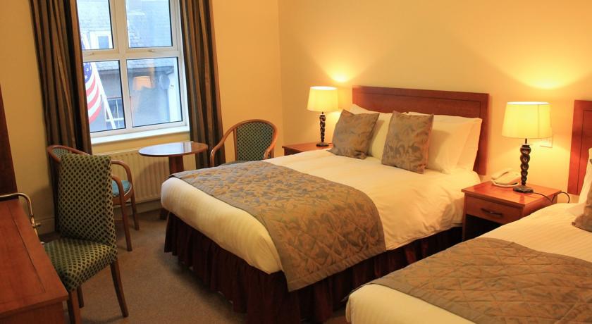 The Clonakilty Hotel Стая снимка