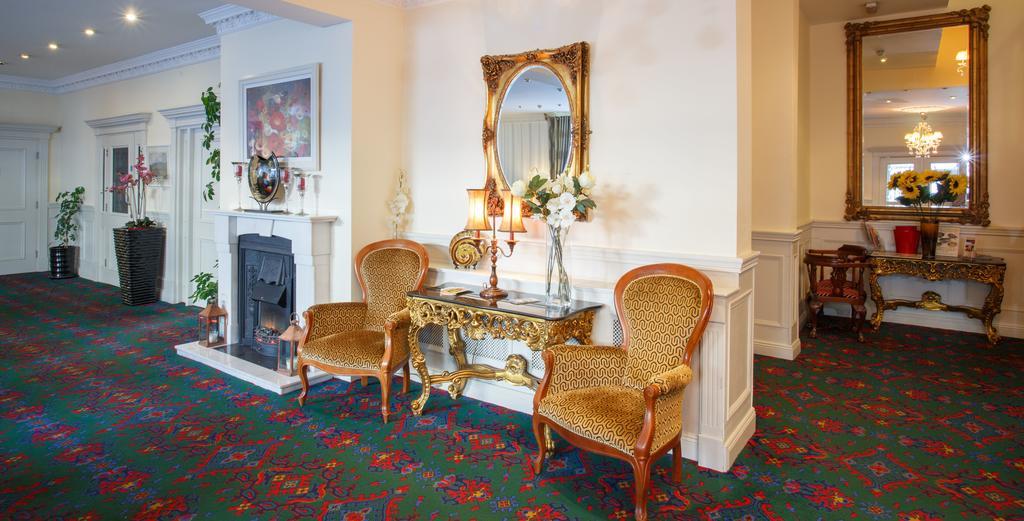 The Clonakilty Hotel Екстериор снимка