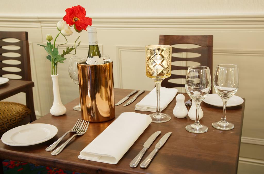 The Clonakilty Hotel Екстериор снимка